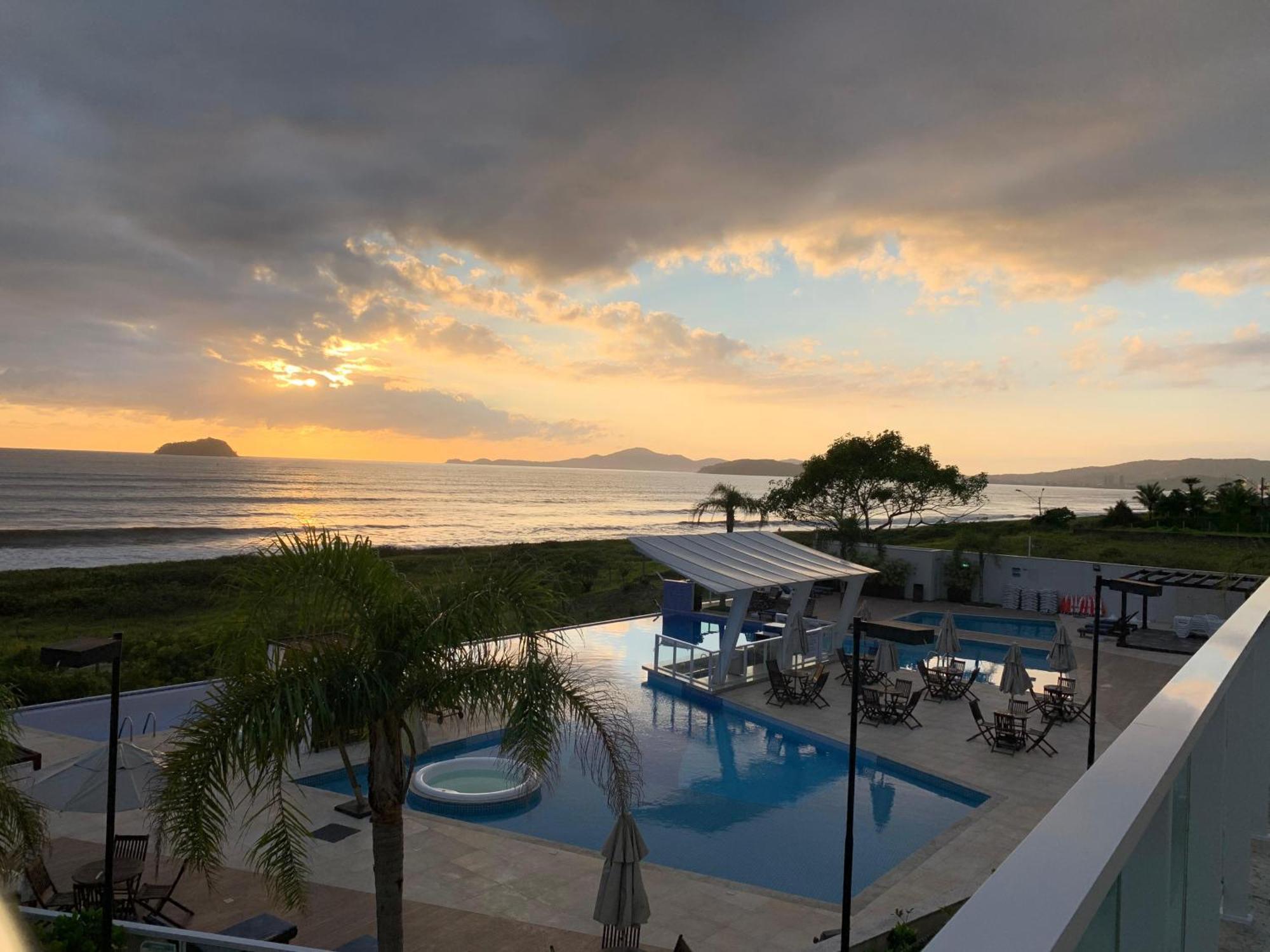 Bali Beach Home Club Rogga Beira Mar - Balneario Piçarras المظهر الخارجي الصورة